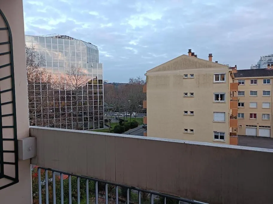 Gb Trois Pieces Et Parking Daire Toulouse